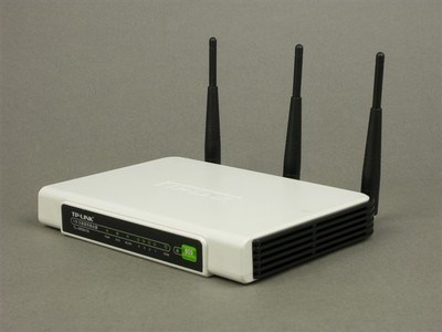 TP-LINK TL-WR941N 無(wú)線路由器產(chǎn)品圖賞與技術(shù)解析